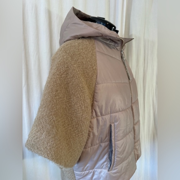 Women's Tan Hooded Wool and Polyester Blend Cropped Poncho Puffer Vest size M - Picture 4 of 16